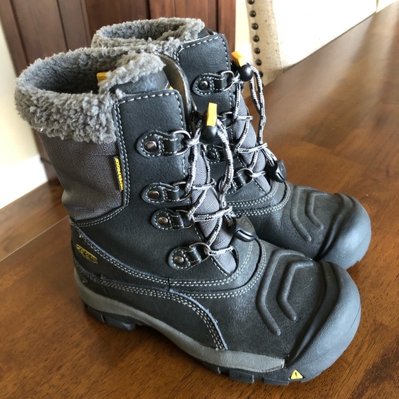 keen waterproof snow boots